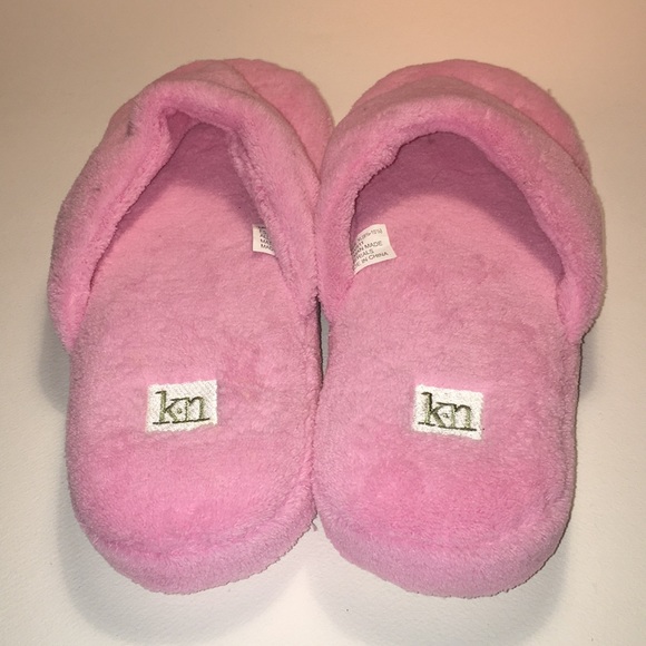 Macy’s Flip-Flop Slippers NWOT - Picture 4 of 8